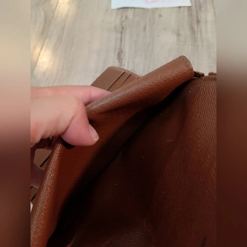 Louis Vuitton Monogram Logo Portefeuille Sarah Long Wallet